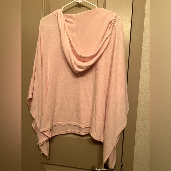 Super soft, light pullover over - Picture 2 of 5